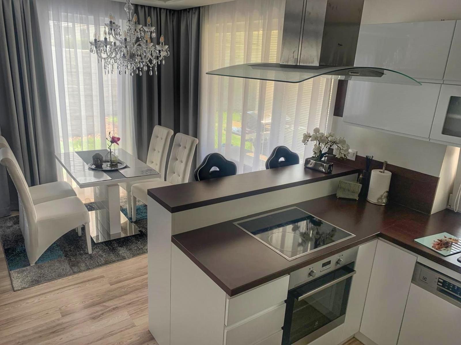 Modern 2 Bed House Near Bratislava With Parking Appartement Rovinka Buitenkant foto